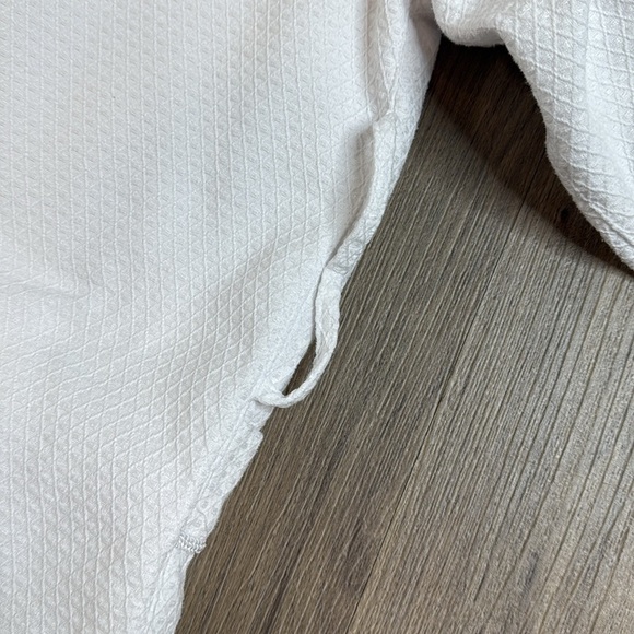 White Spa Robe with Embroidered Logo - Picture 4 of 12